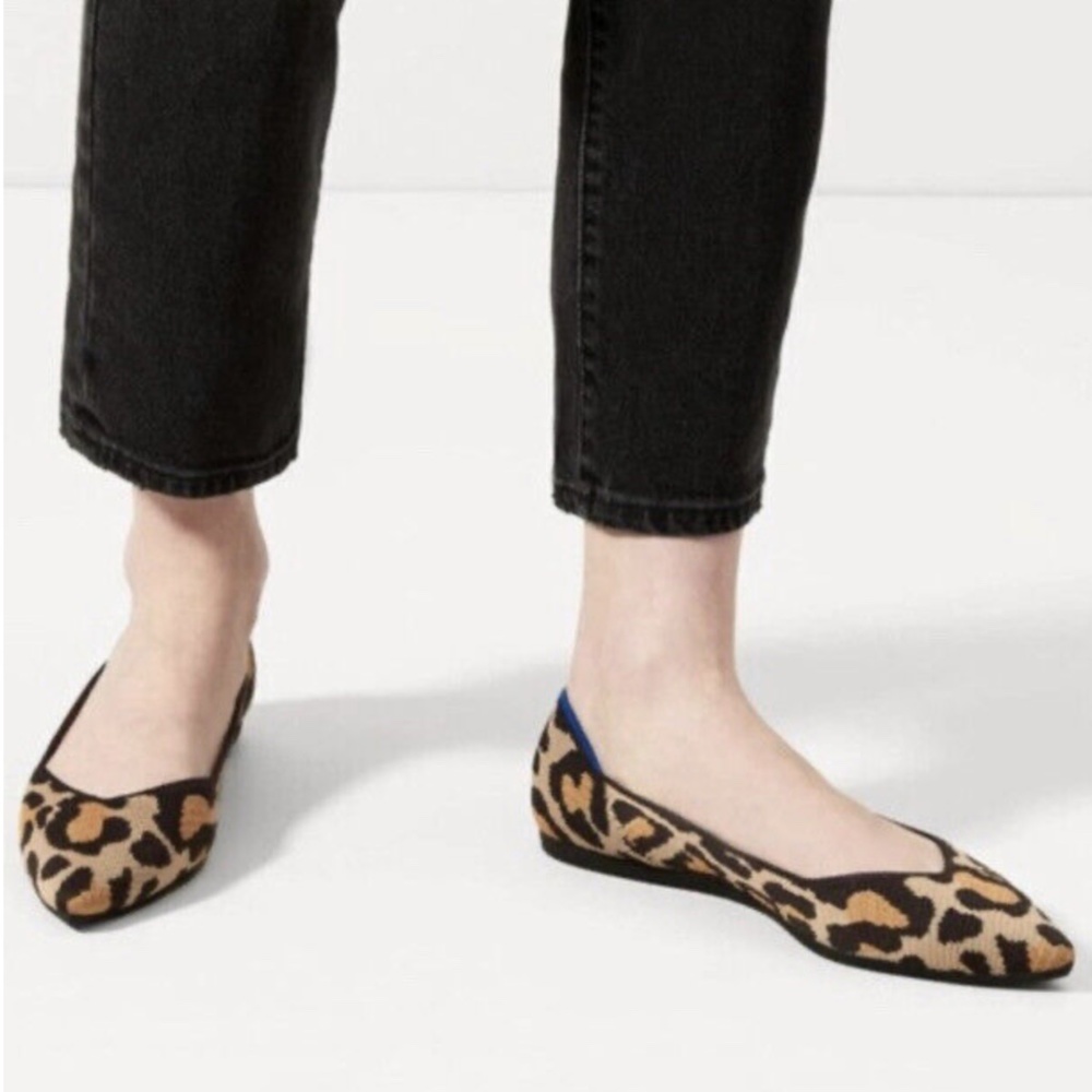 NWT Rothy's The Point pointed toe flats in Big Cat knit leopard print